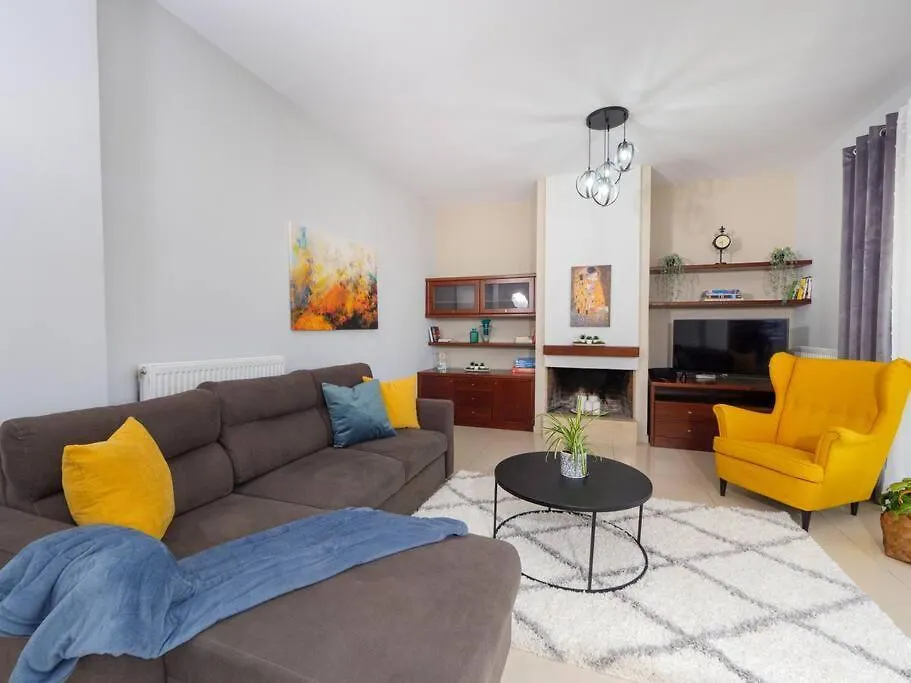 이라클리온 Gpk Bright & Stylish 4Br - Central With Free Parking 아파트