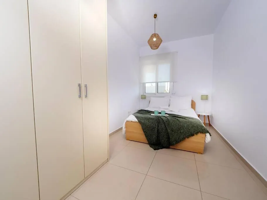 이라클리온 Gpk Bright & Stylish 4Br - Central With Free Parking 아파트