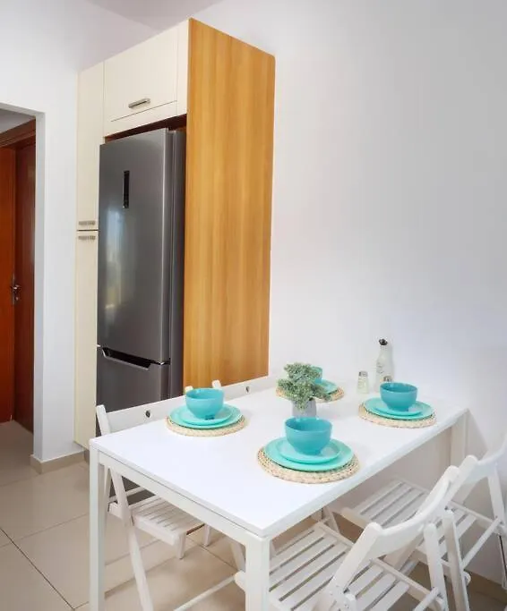 이라클리온 Gpk Bright & Stylish 4Br - Central With Free Parking 아파트