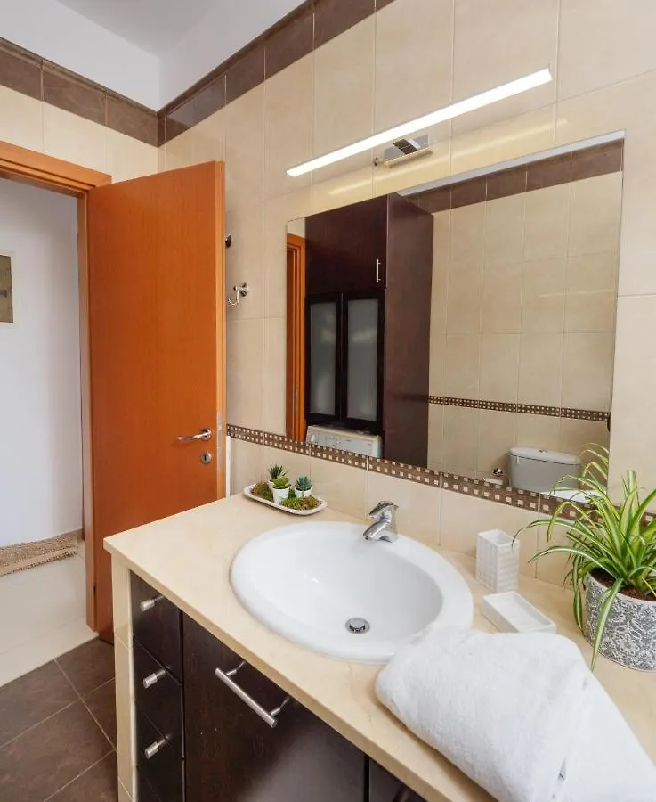 이라클리온 Gpk Bright & Stylish 4Br - Central With Free Parking 아파트 그리스